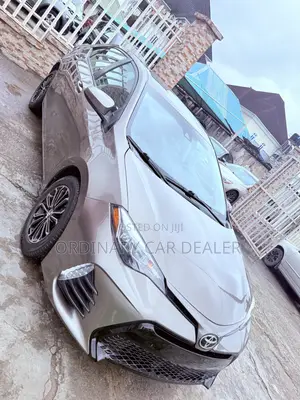 Toyota Corolla LE 4dr Sedan (1.8L 4cyl CVT) 2017 Gray