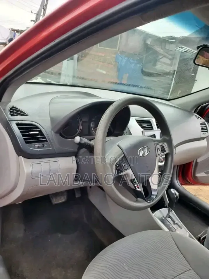 Hyundai Accent 2012 Red