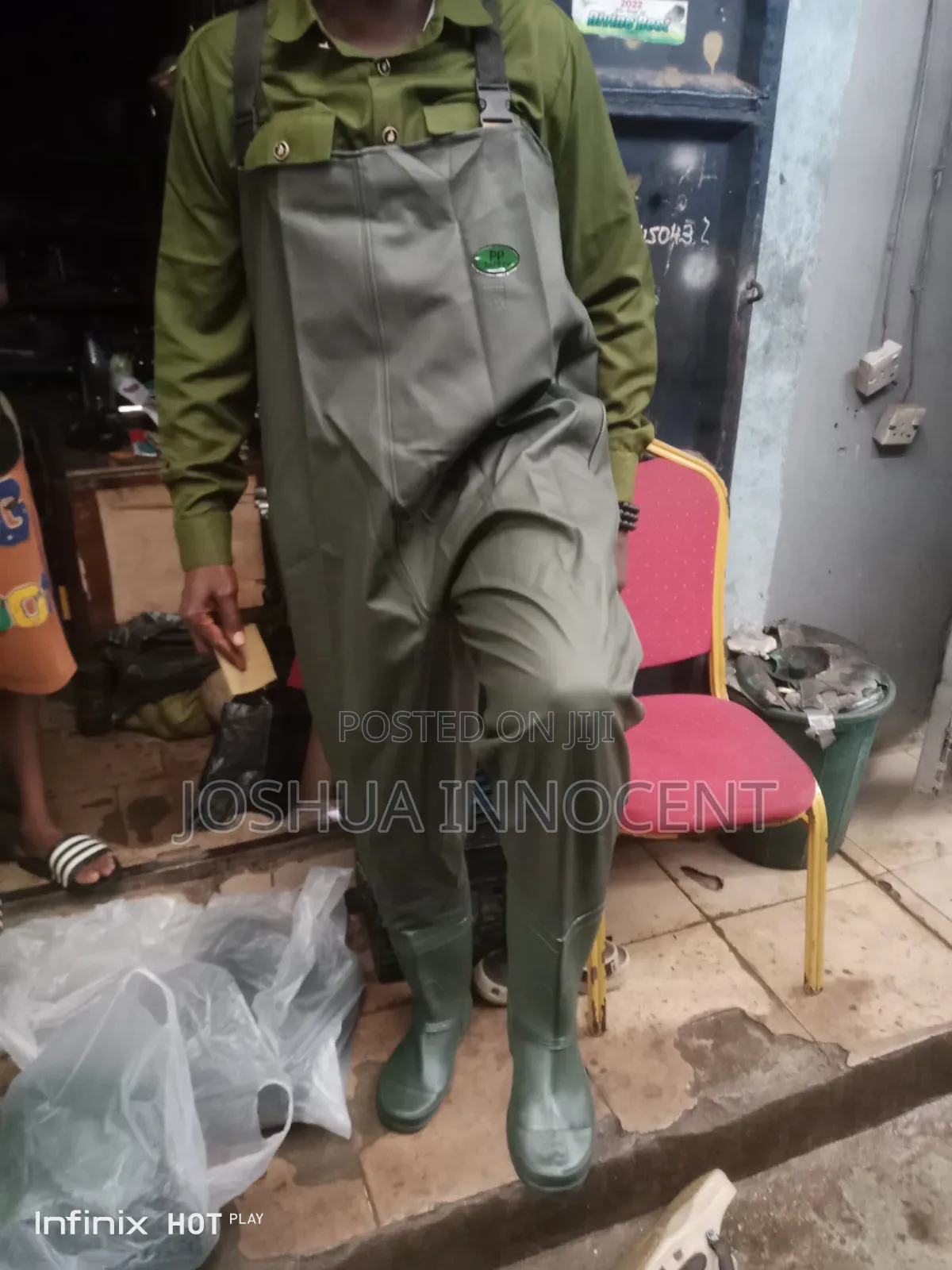 Swarmp Rainboot
