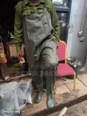 Swarmp Rainboot