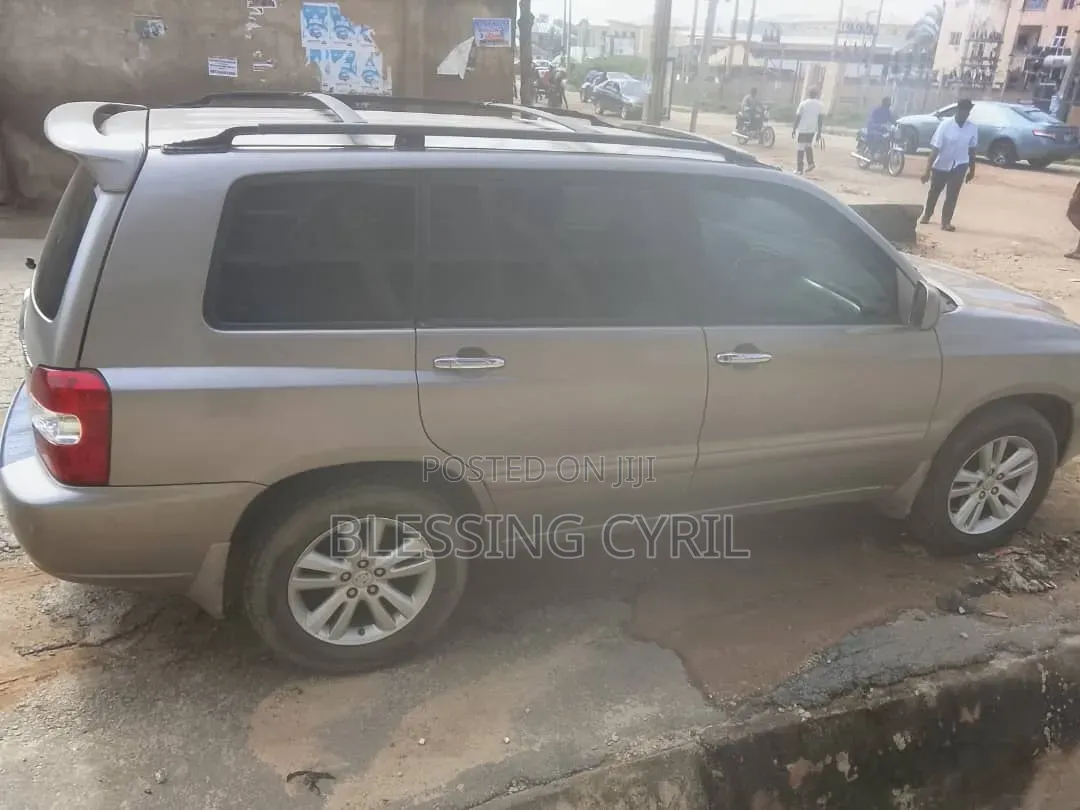 Toyota Highlander 2005 Gold
