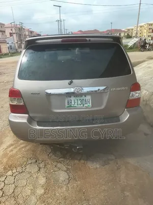 Toyota Highlander 2005 Gold