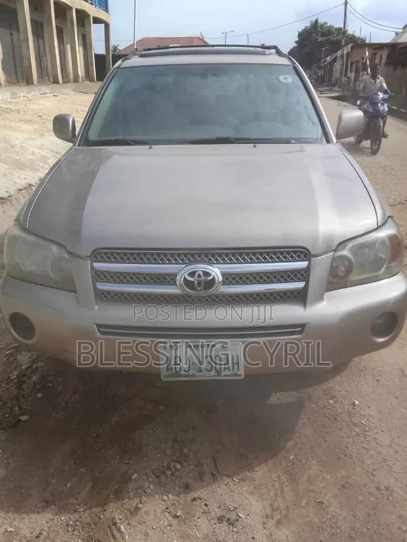 Toyota Highlander 2005 Gold