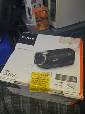 Sony HDR- Cx240e