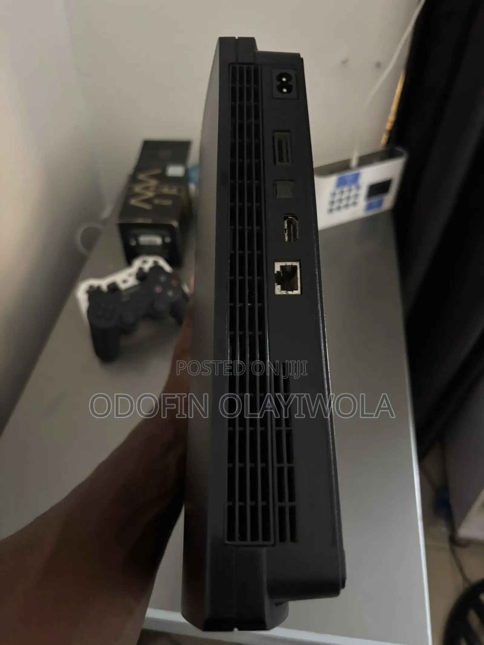 PS3 Slim 500GB + 2 Controller + 10 Games