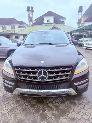 Mercedes-Benz M Class ML350 4MATIC 4dr SUV AWD (3.5L 6cyl 7A) 2014