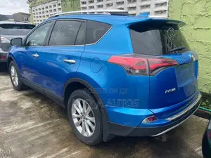 Toyota RAV4 Limited AWD (2.5L 4cyl 6A) 2016 Blue