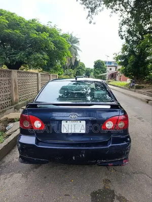 Toyota Corolla LE 2005 Blue