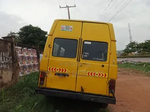 Volkswagen LT 2005 Yellow