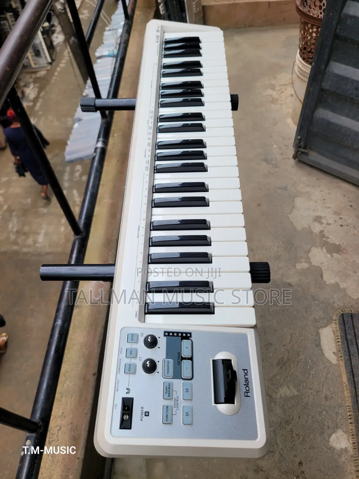 Roland A49