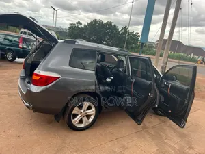 Toyota Highlander 2010 Gray