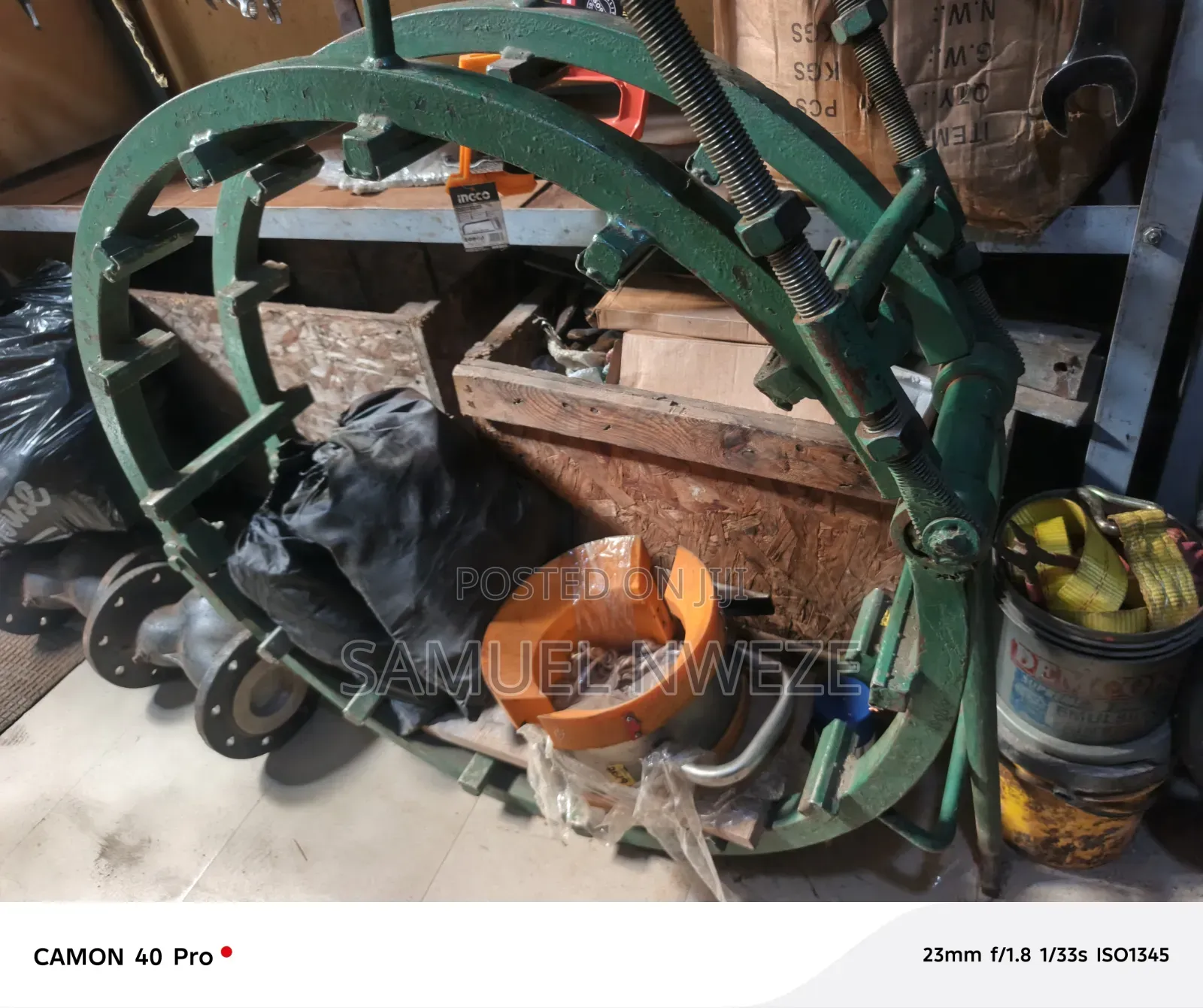 Pipe Clamp 32"