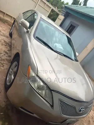 Toyota Camry 2008 Gold