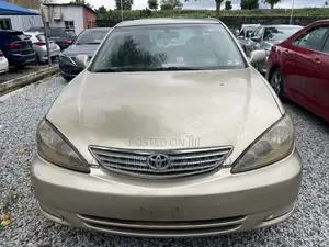 Toyota Camry 2003 Gold