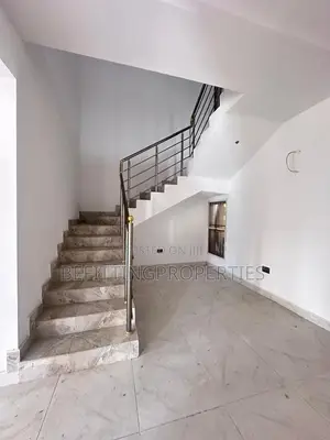 4bdrm Maisonette in Victoria Island for sale