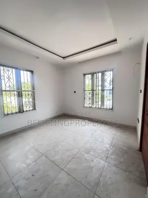 4bdrm Maisonette in Victoria Island for sale