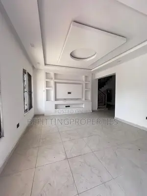 4bdrm Maisonette in Victoria Island for sale