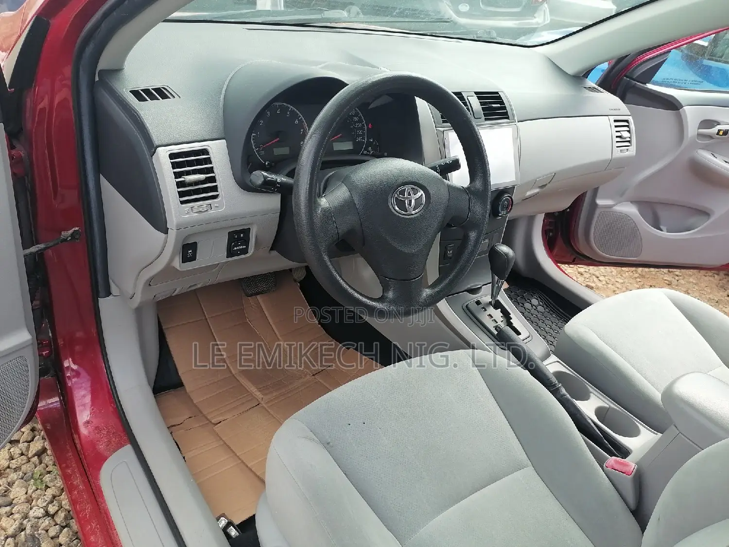 Toyota Corolla 2011 Red