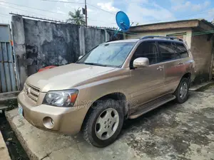 Toyota Highlander 2006 Gold