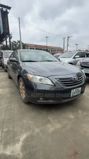 Toyota Camry XLE V6 4dr Sedan (3.5L 6cyl 6AM) 2008 Gray