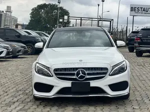 Mercedes-Benz C400 4Matic AWD Sedan (3.0L V6 7A) 2015 White