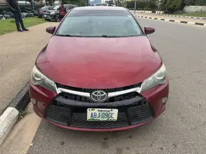 Toyota Camry SE 4dr Sedan (2.5L 4cyl 6A) 2015 Red