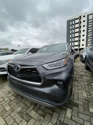Toyota Highlander Platinum AWD 2020 Gray