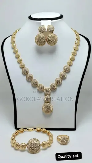 Elegant Luxury Gold Jewelry Set