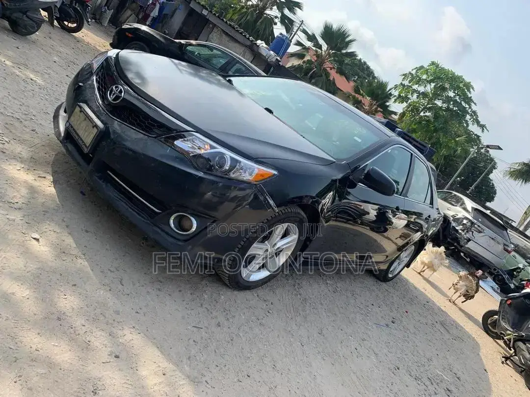 Toyota Camry 2012 Black