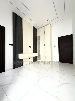 4bdrm Duplex in Lekki for sale