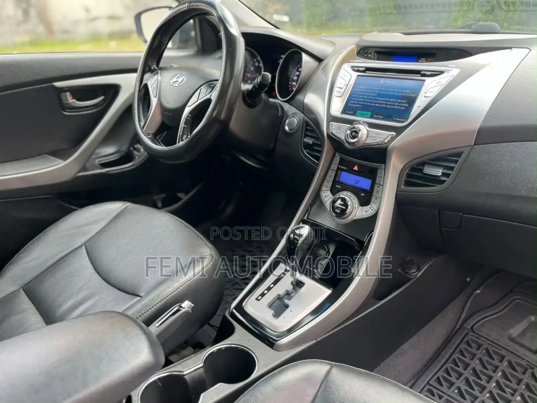Hyundai Elantra 2014 Brown