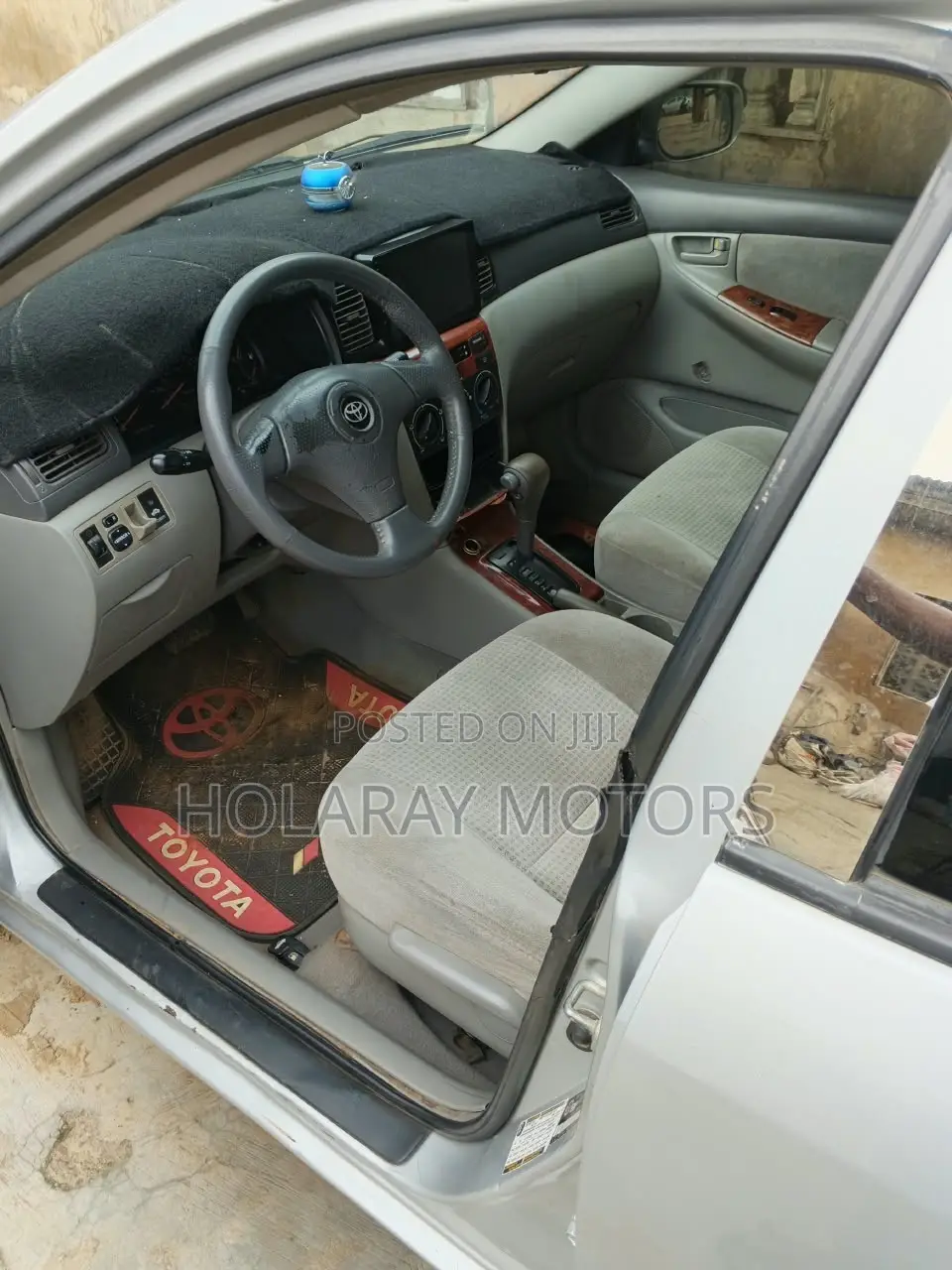Toyota Corolla LE 2005 Silver