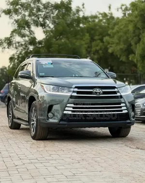 Toyota Highlander 2018 Green