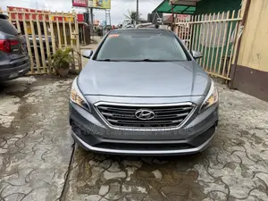 Hyundai Sonata Sport 4dr Sedan (2.4L 4cyl 6A) 2015 Silver