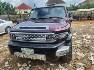 Toyota FJ Cruiser Base 4x4 2010 Red