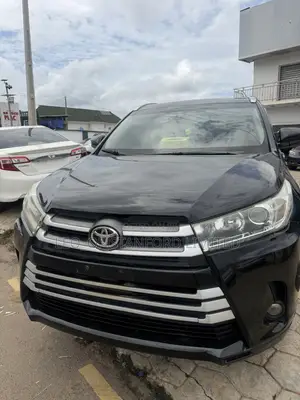 Toyota Highlander Limited 4x4 V6 (3.5L 6cyl 8A) 2017 Black