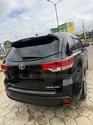 Toyota Highlander Limited 4x4 V6 (3.5L 6cyl 8A) 2017 Black