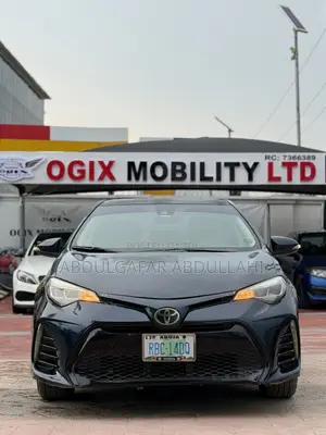 Toyota Corolla XSE 4dr Sedan (1.8L 4cyl CVT) 2017 Blue