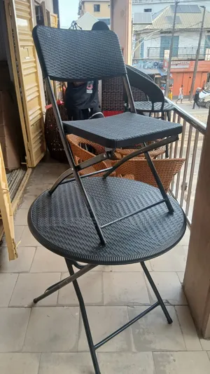 Outdoor Plastic Round Table