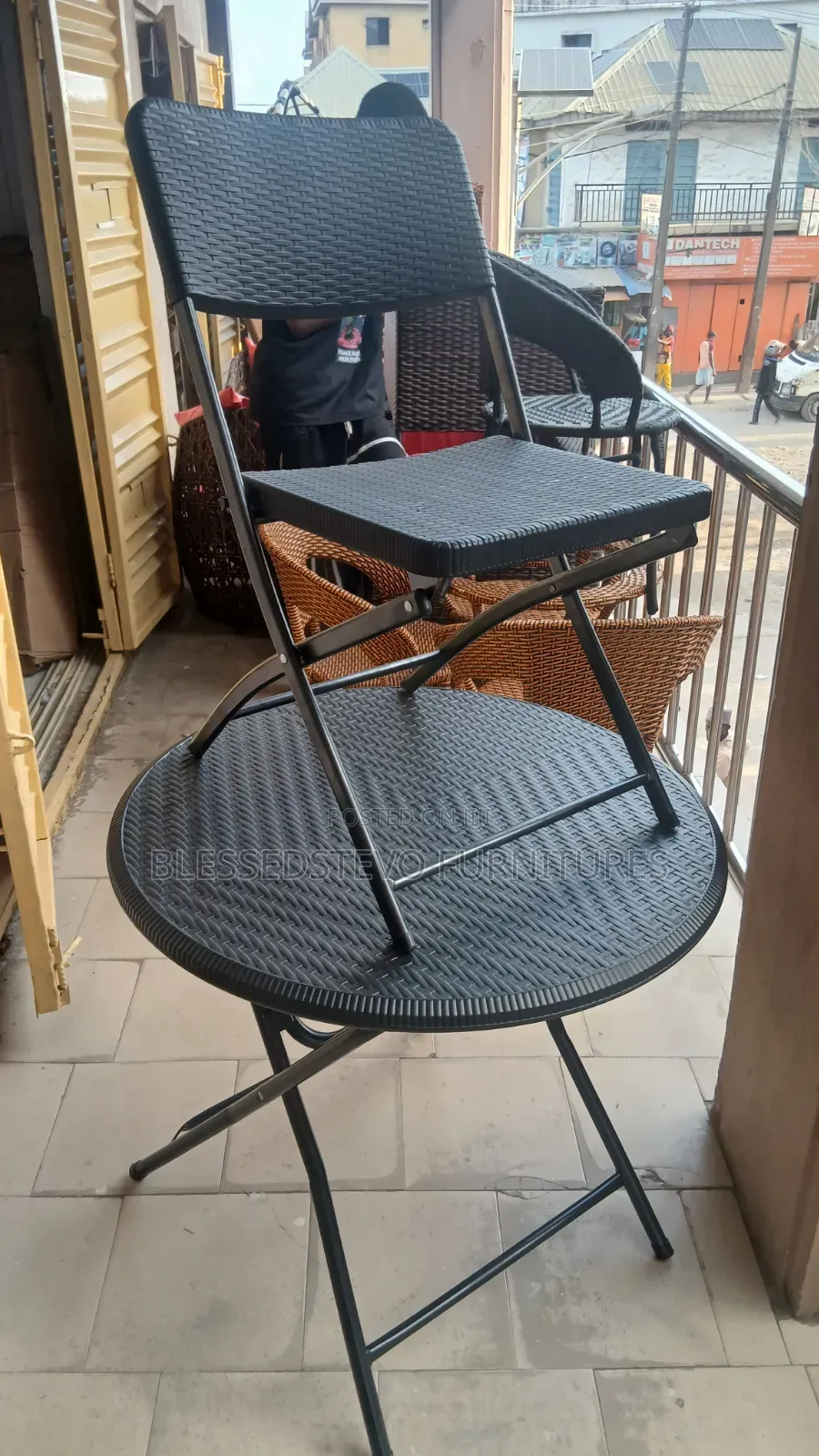 Outdoor Plastic Round Table