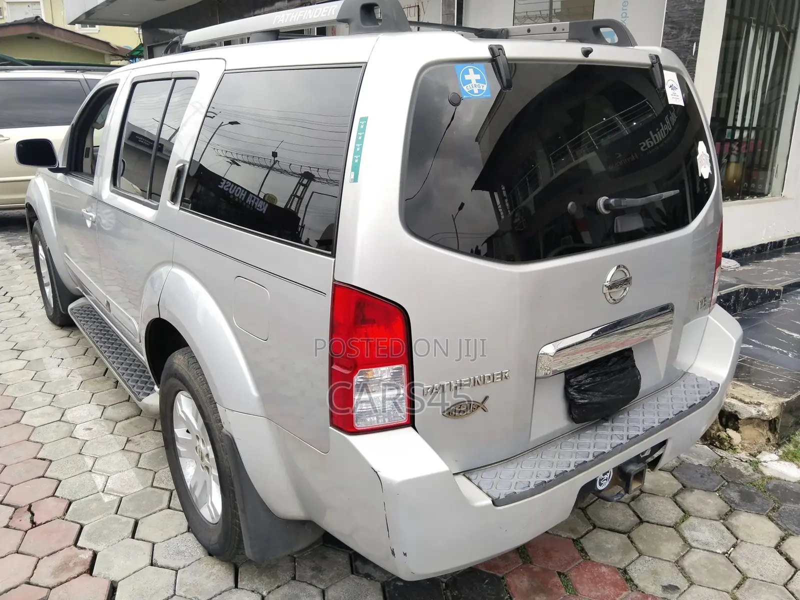 Nissan Pathfinder 2005 Silver