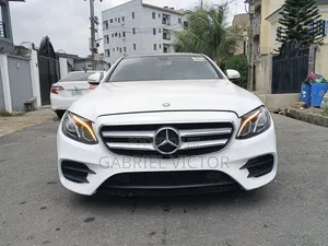 Mercedes-Benz E300 4Matic AWD Sedan (2.0L 4cyl 9A) 2017 White