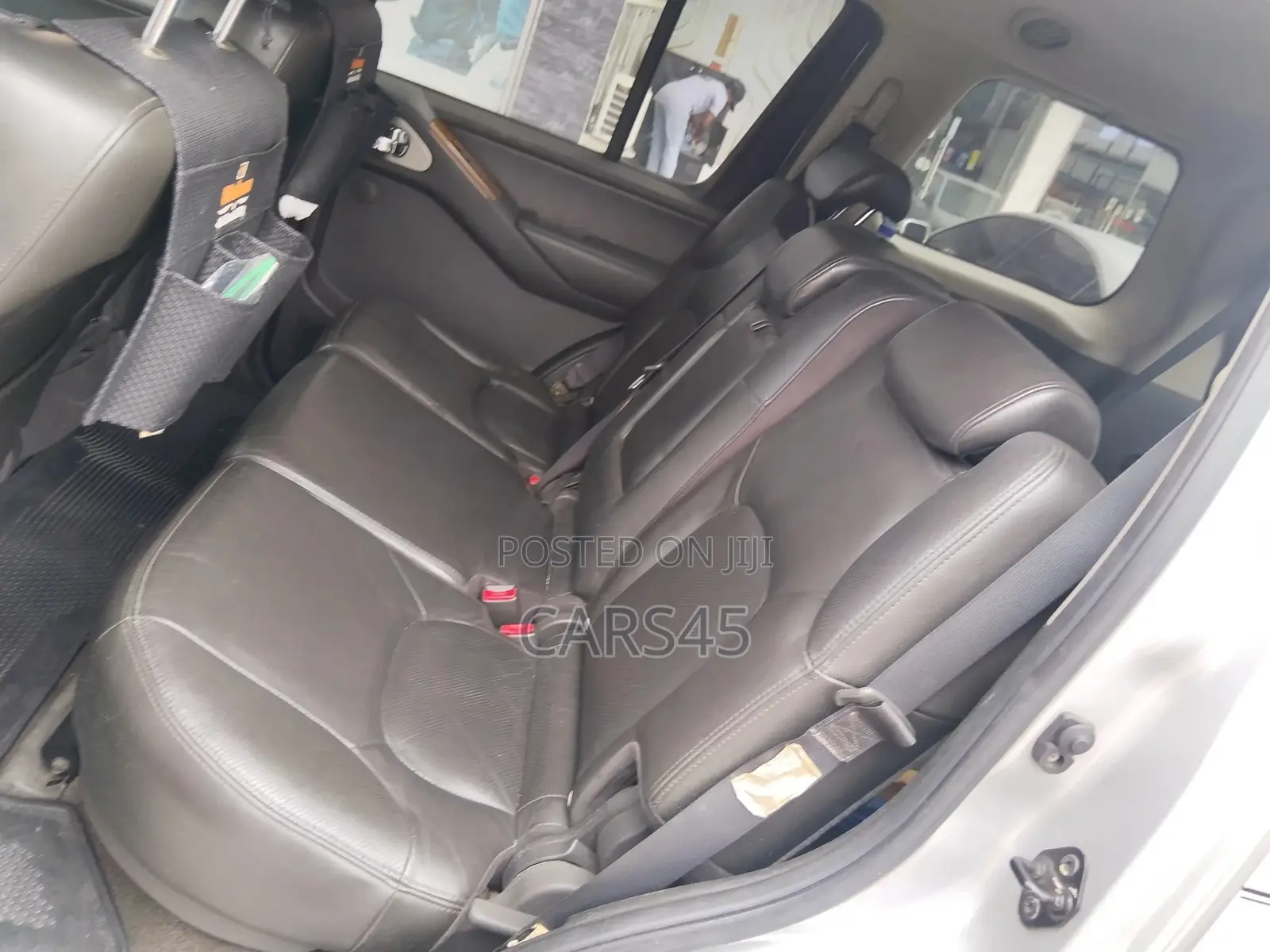 Nissan Pathfinder 2005 Silver