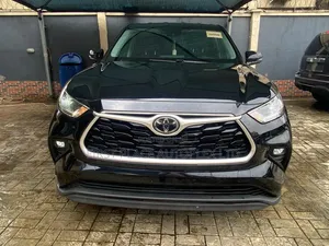 Toyota Highlander L 2021 Black