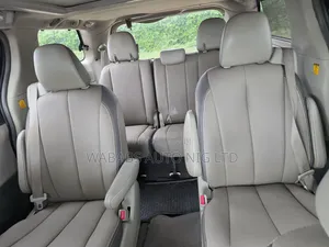Mercedes-Benz E350 2011 Silver
