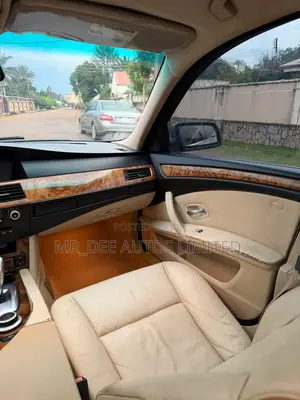 BMW 528i 2008 Gold