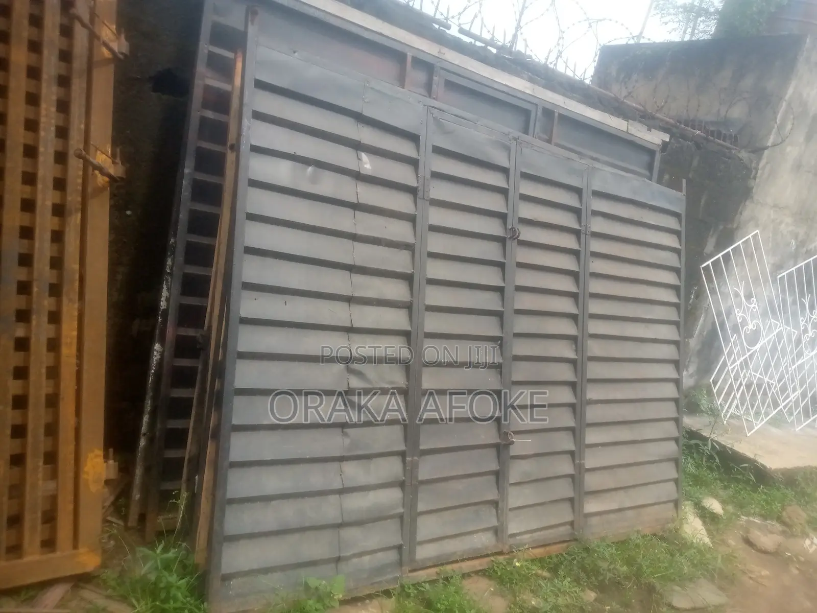 8ft Container