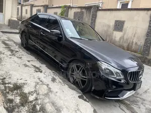 Mercedes-Benz E350 Base 4Matic Sedan AWD (3.5L 6cyl 7A) 2011 Black