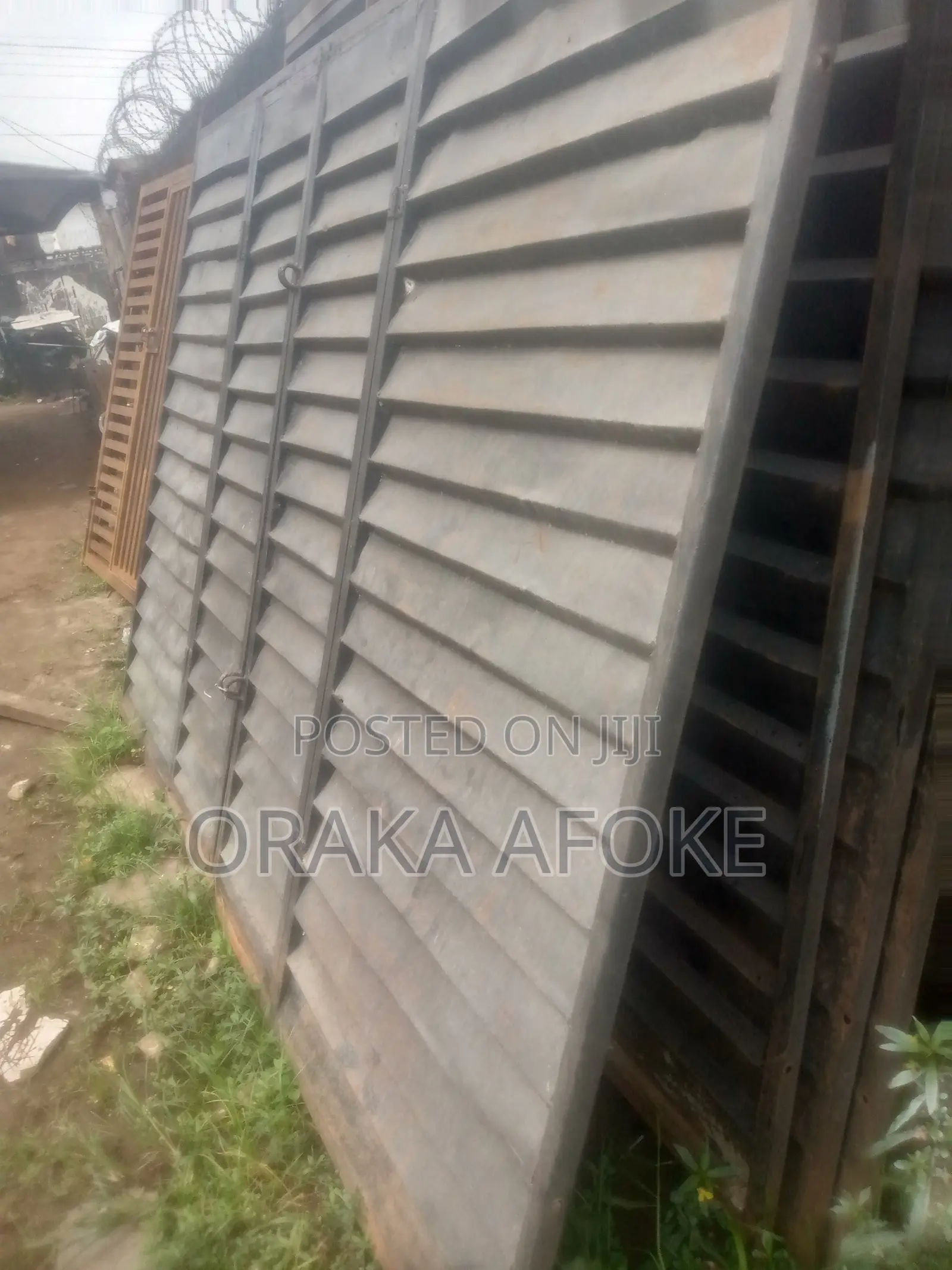 8ft Container