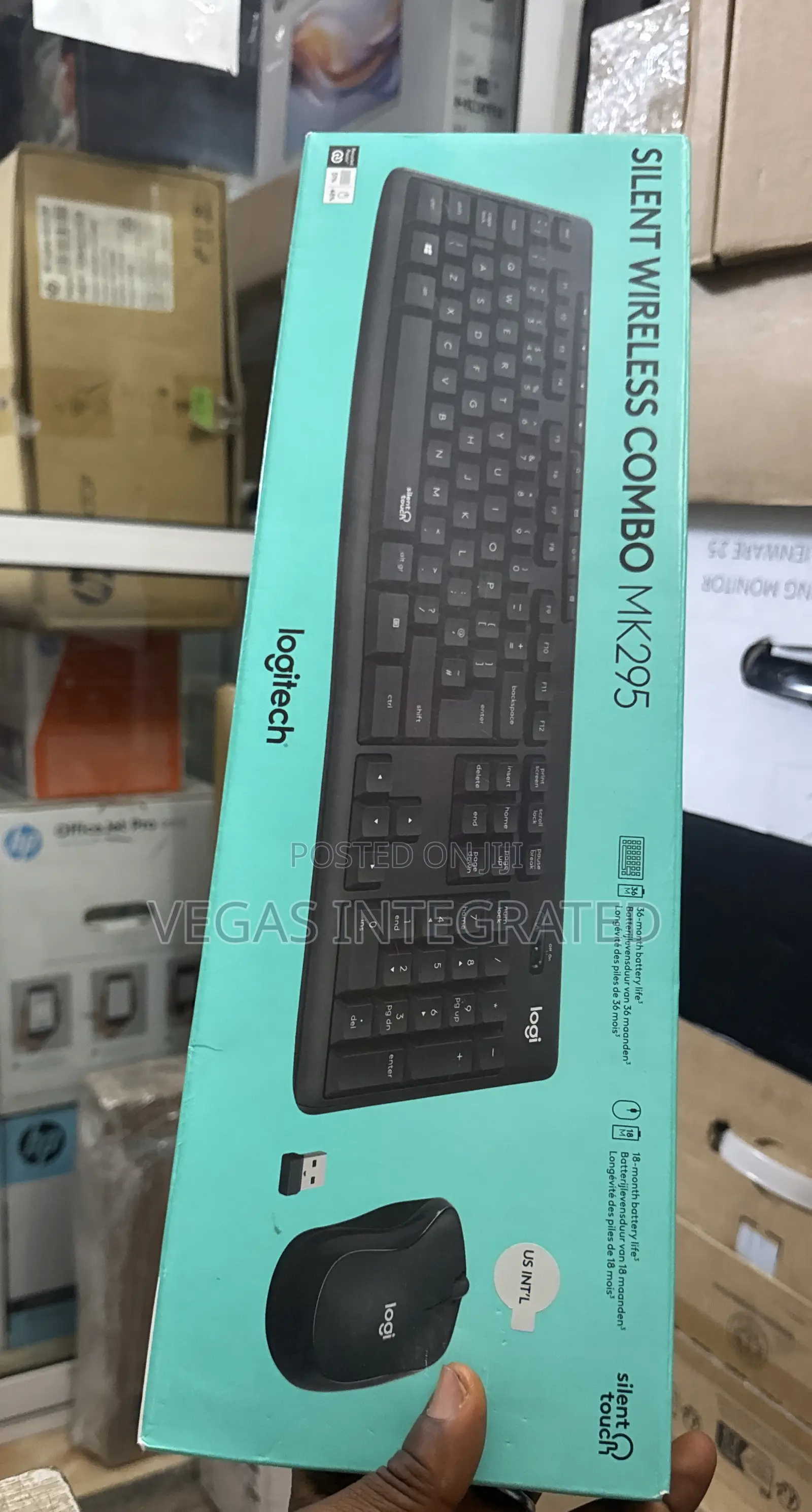 Logitech MK295 Silent Wireless Keyboard and Mouse Combo